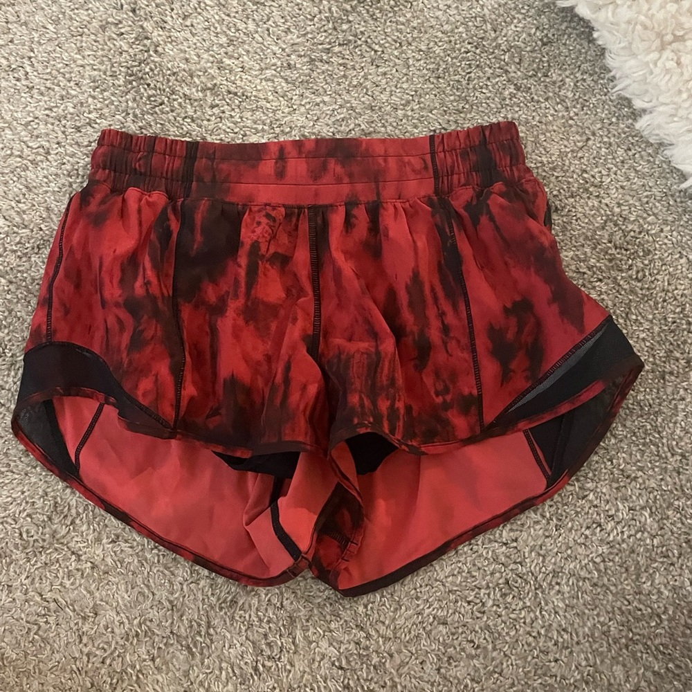 Lululemon 2.5” Shorts